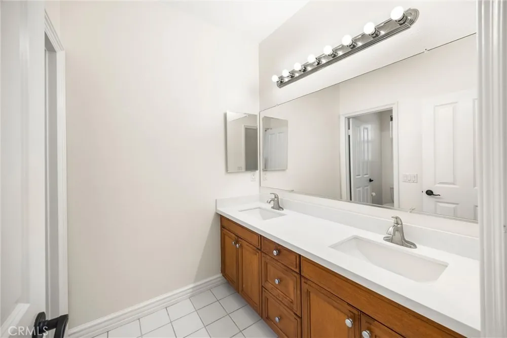 8 Coriander Irvine, CA 92603