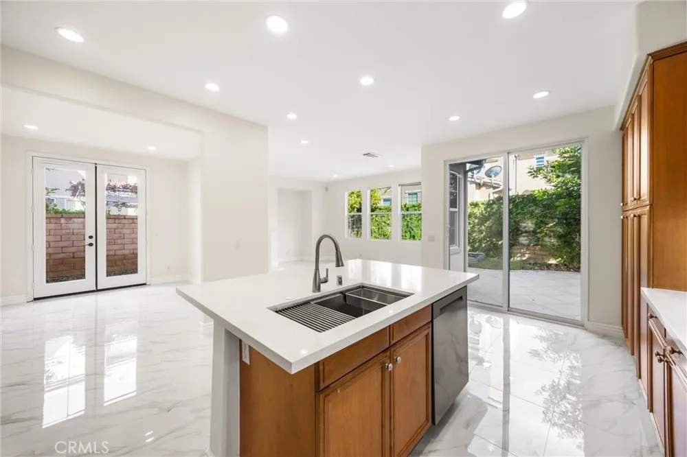 8 Coriander Irvine, CA 92603