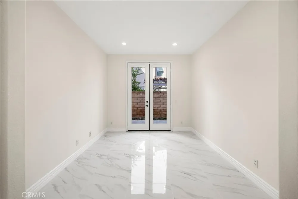 8 Coriander Irvine, CA 92603