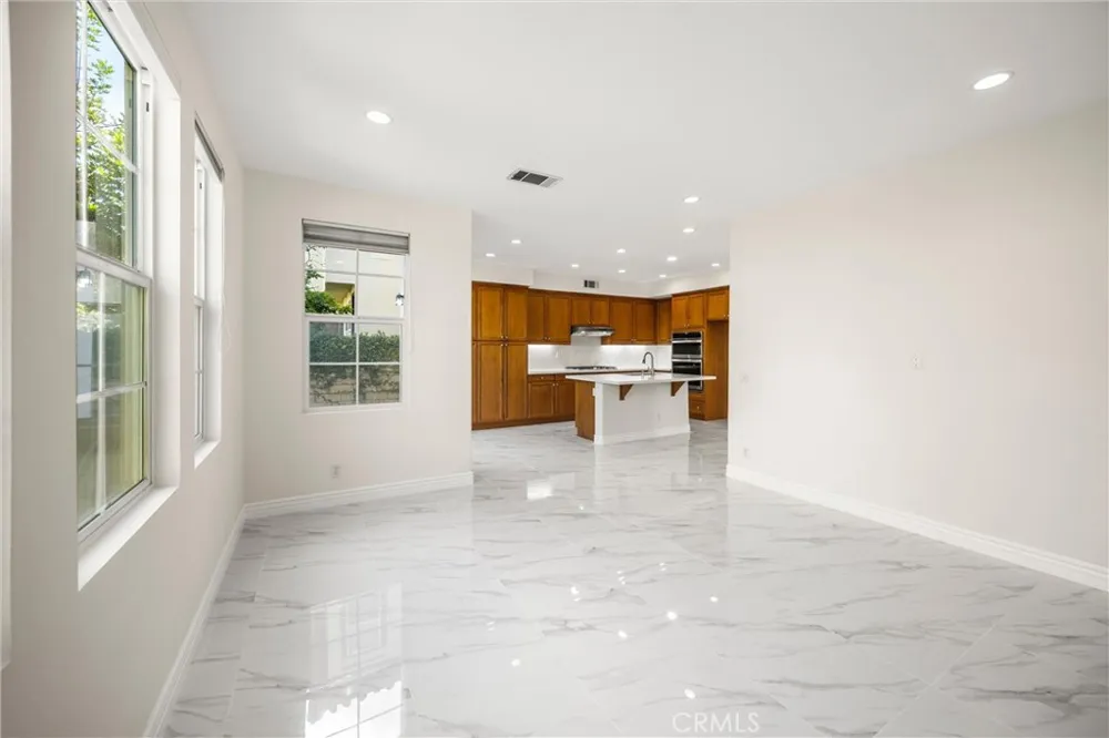 8 Coriander Irvine, CA 92603