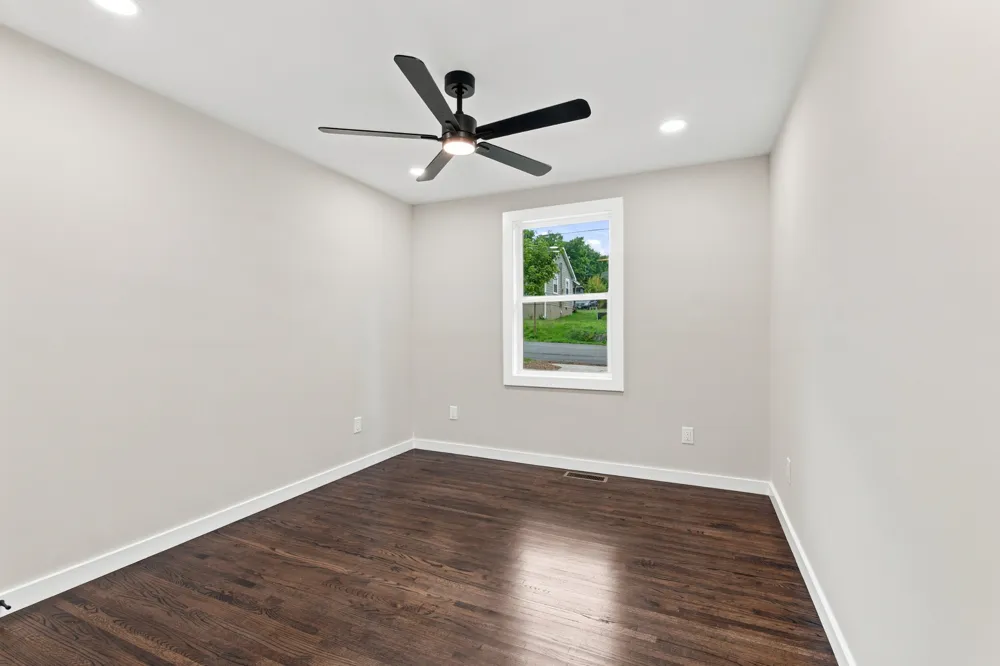5820 Leslie Ave Nashville, TN 37209