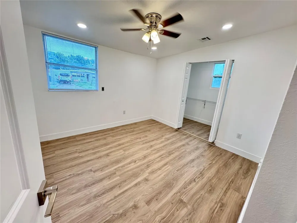 7913 TIDEWATER TRAIL Tampa, FL 33619
