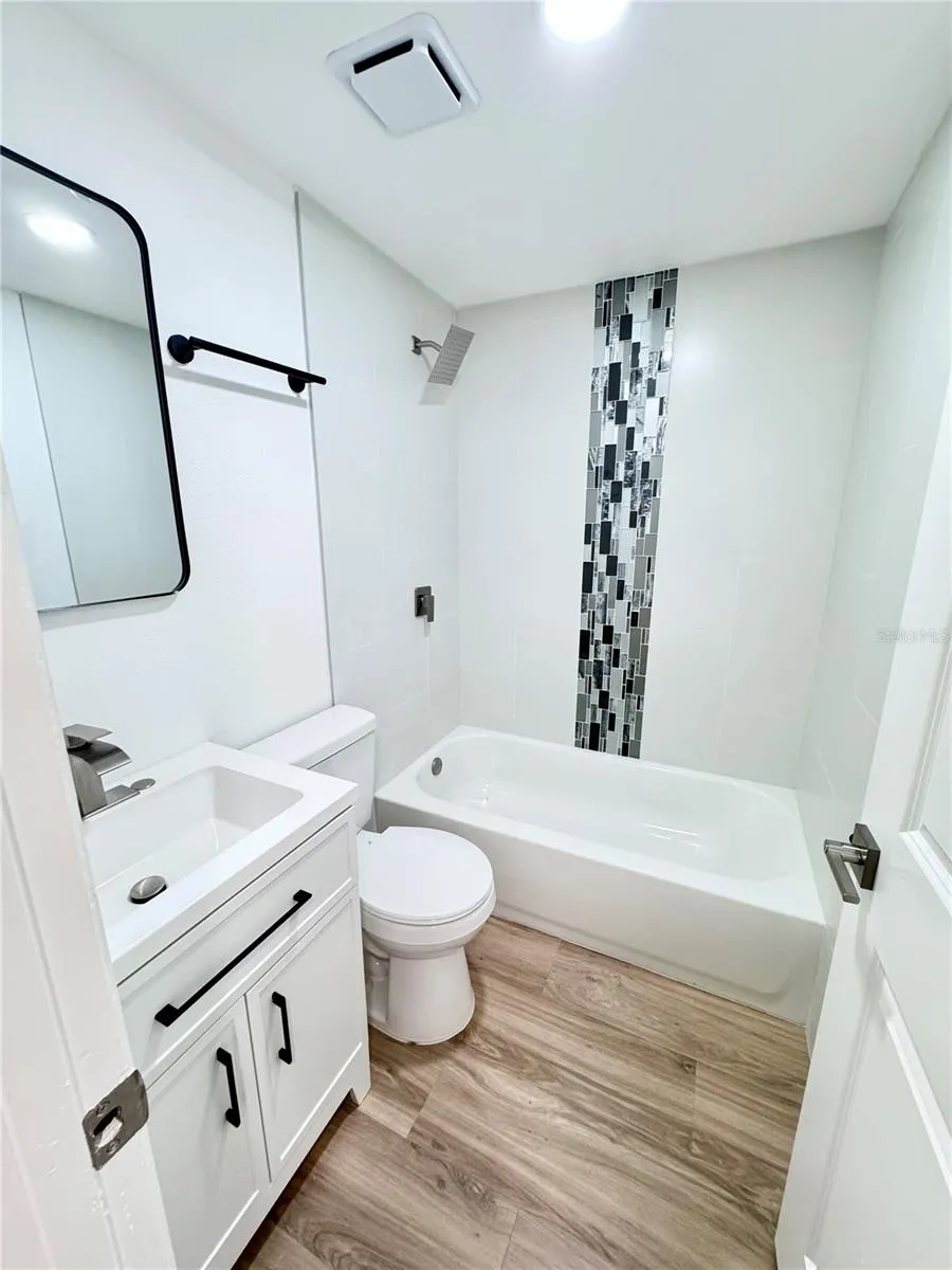 7913 TIDEWATER TRAIL Tampa, FL 33619