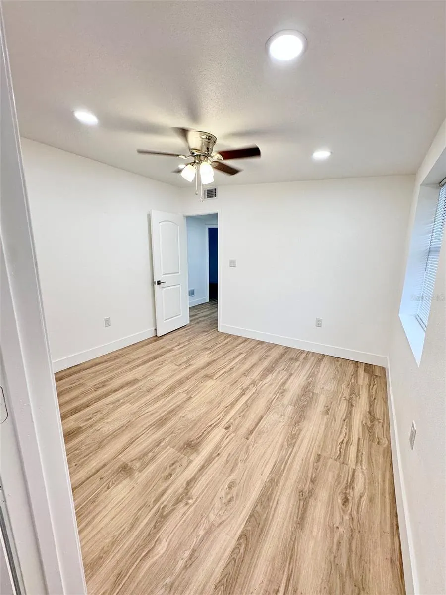 7913 TIDEWATER TRAIL Tampa, FL 33619