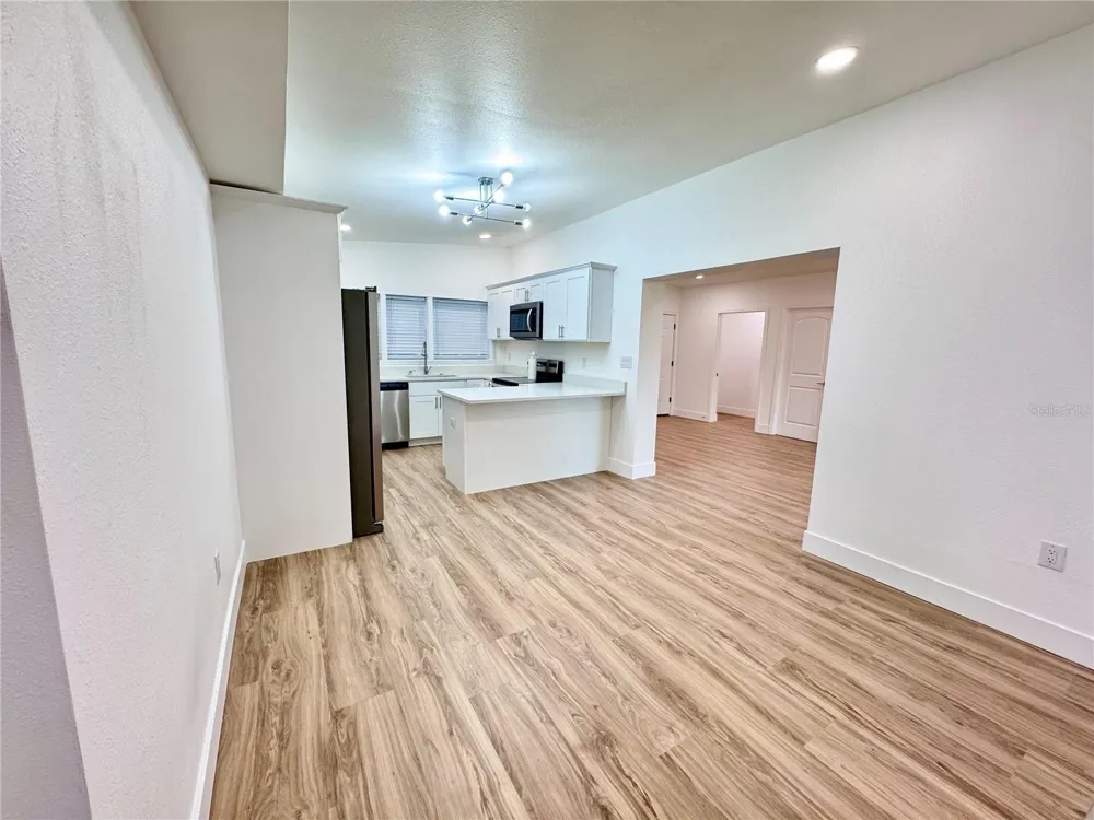 7913 TIDEWATER TRAIL Tampa, FL 33619