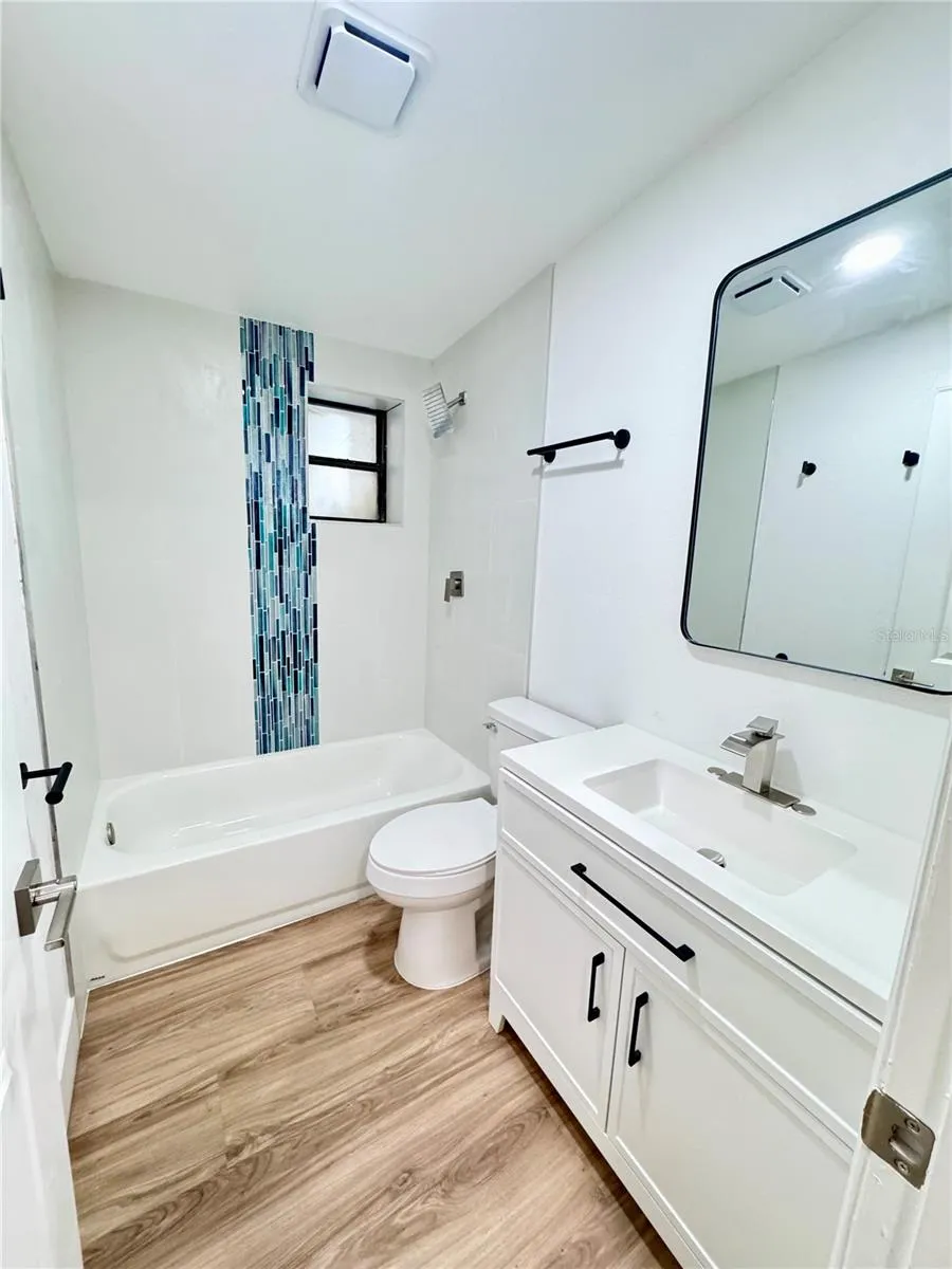 7913 TIDEWATER TRAIL Tampa, FL 33619