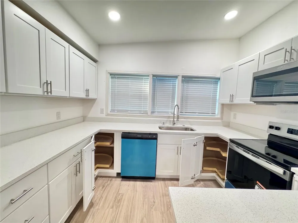 7913 TIDEWATER TRAIL Tampa, FL 33619
