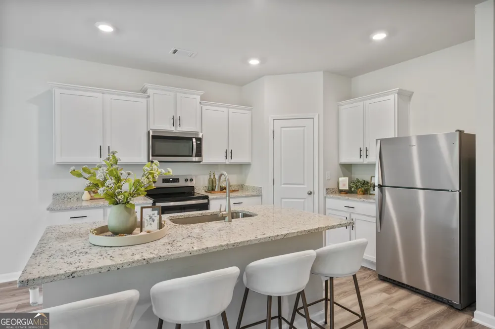 3952 Hidden River LN Oakwood, GA 30566