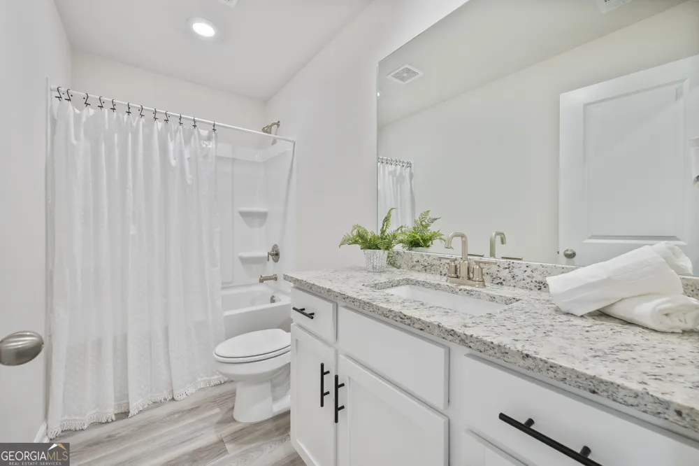 3952 Hidden River LN Oakwood, GA 30566