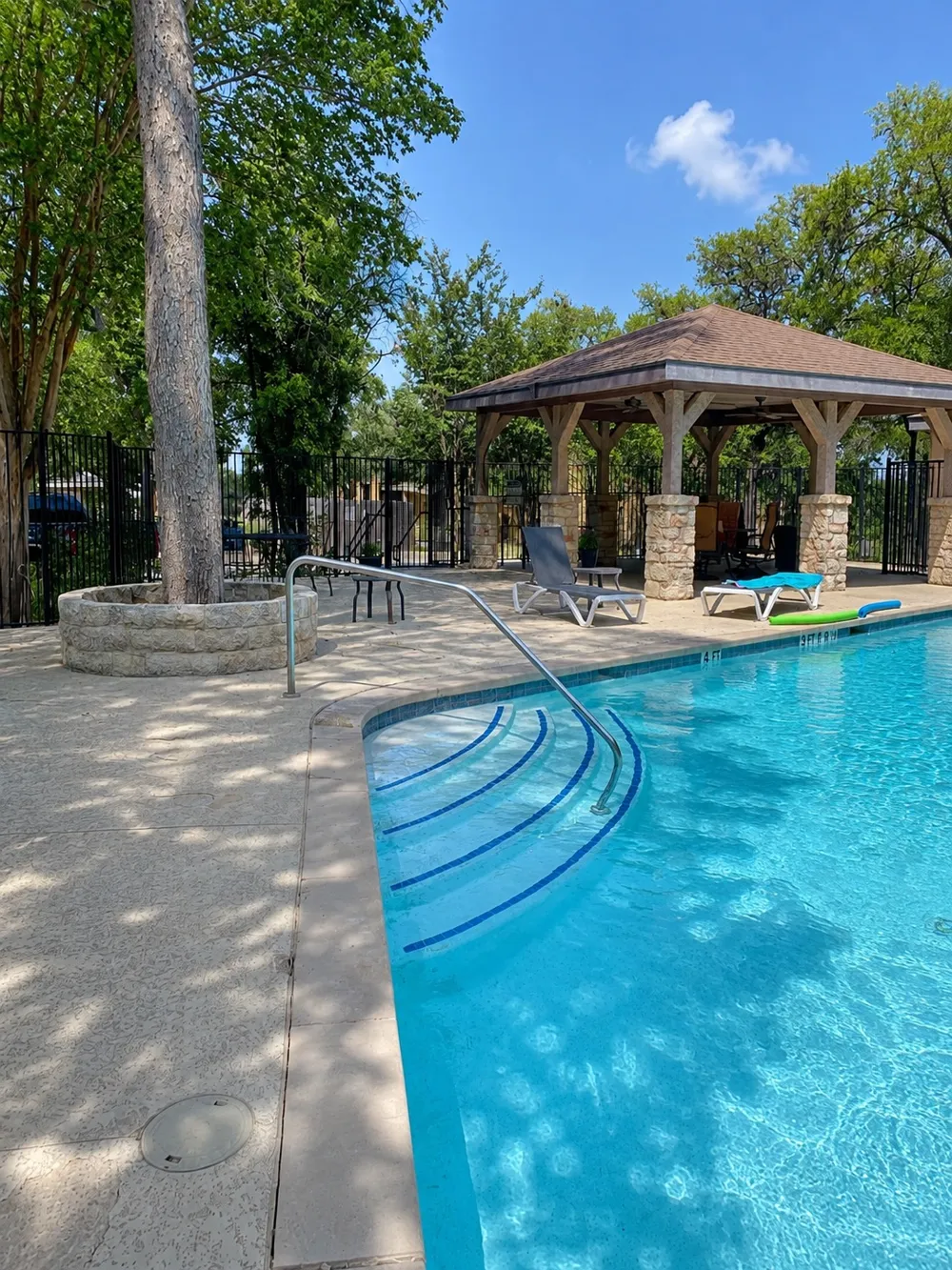 6810 Deatonhill Drive #217 Austin, TX 78745