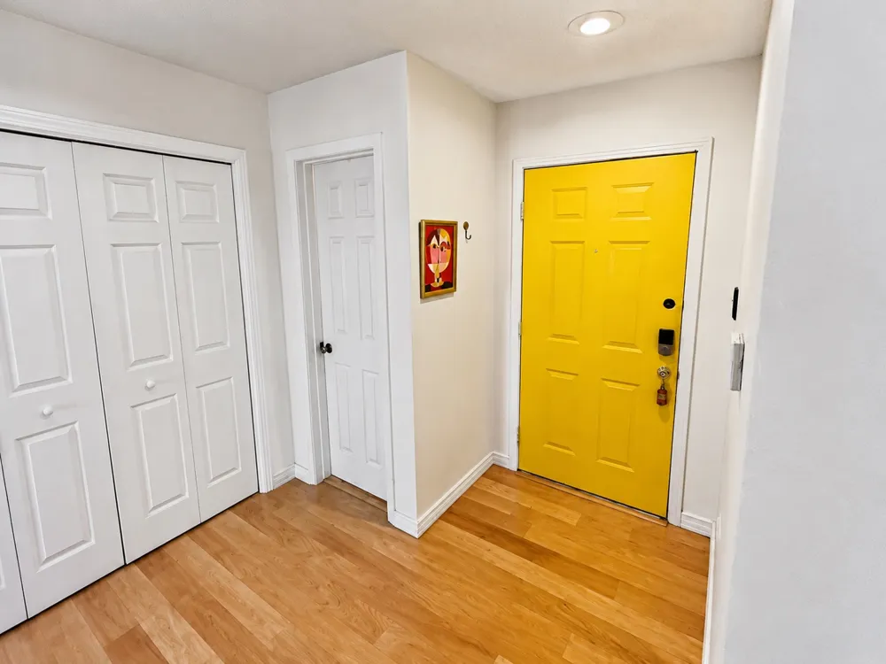 6810 Deatonhill Drive #217 Austin, TX 78745