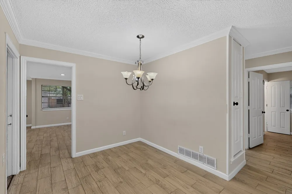 2441 Lakeshore Drive Grand Prairie, TX 75051