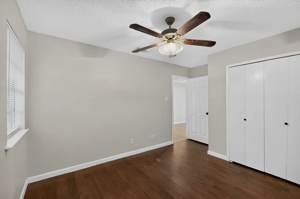 2441 Lakeshore Drive Grand Prairie, TX 75051