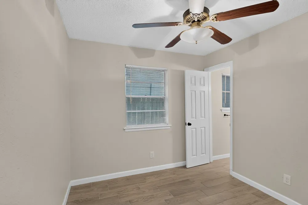 2441 Lakeshore Drive Grand Prairie, TX 75051