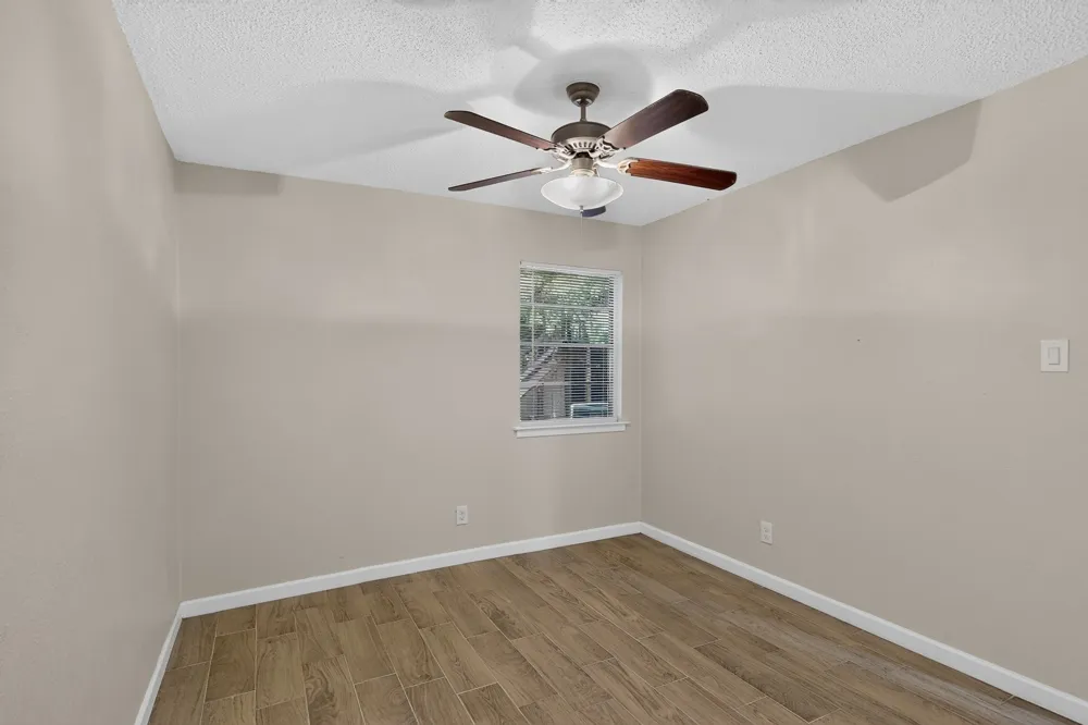 2441 Lakeshore Drive Grand Prairie, TX 75051