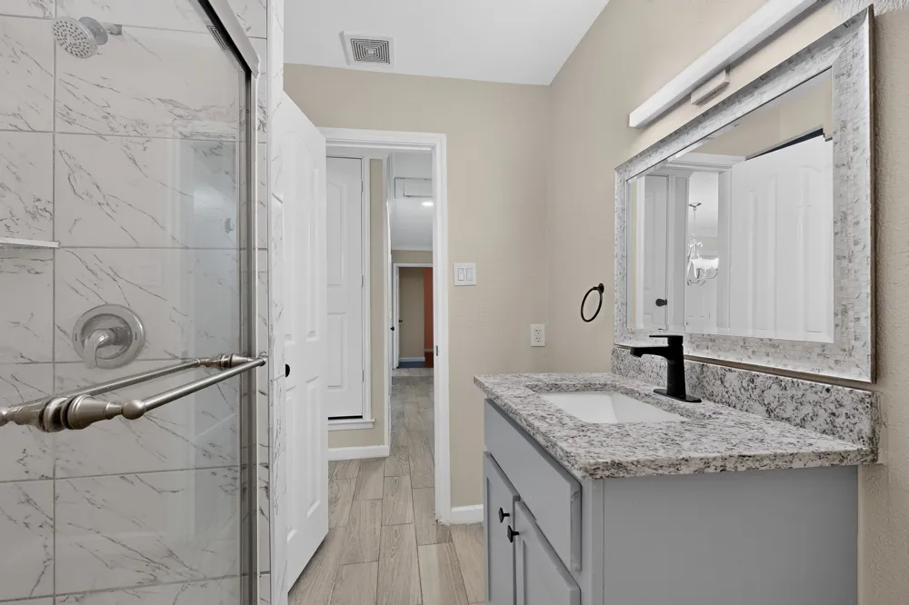 2441 Lakeshore Drive Grand Prairie, TX 75051