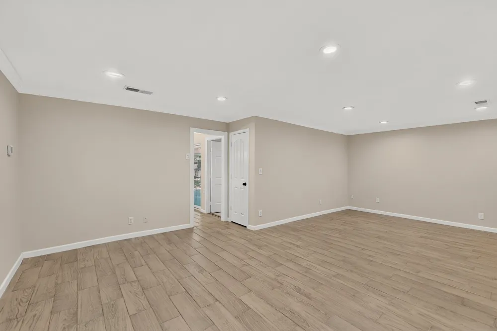 2441 Lakeshore Drive Grand Prairie, TX 75051