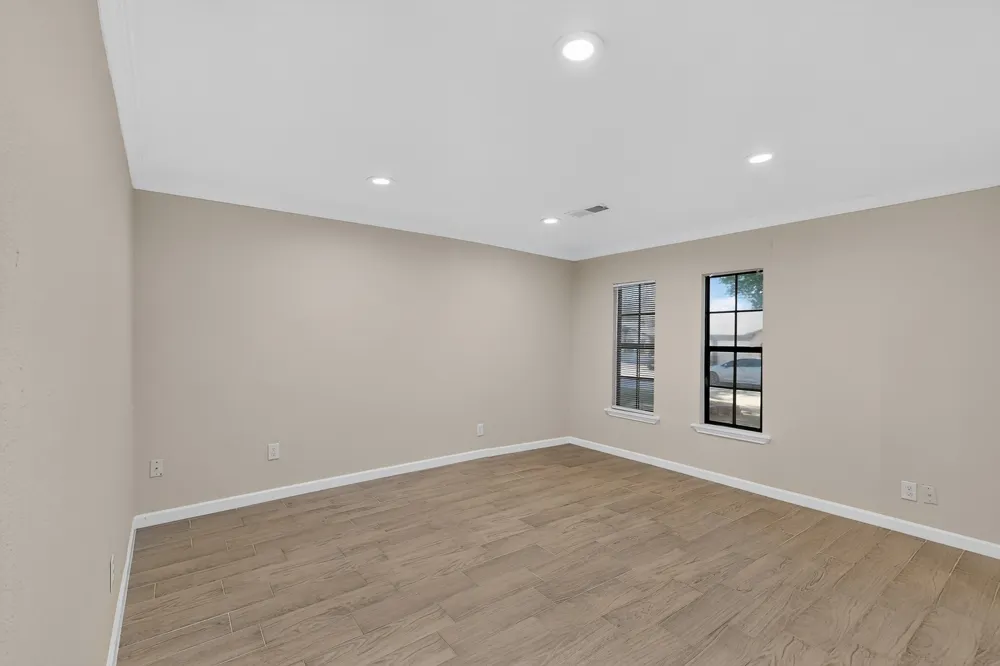 2441 Lakeshore Drive Grand Prairie, TX 75051
