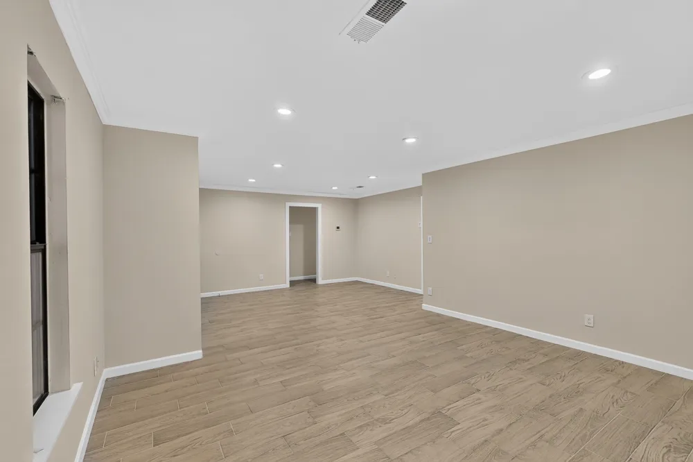 2441 Lakeshore Drive Grand Prairie, TX 75051