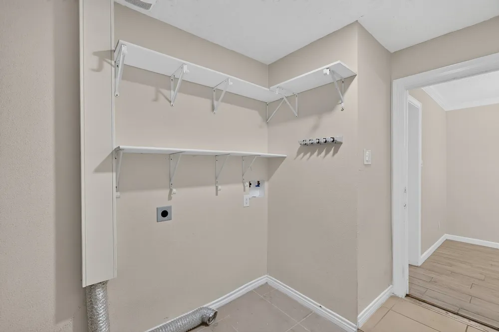 2441 Lakeshore Drive Grand Prairie, TX 75051