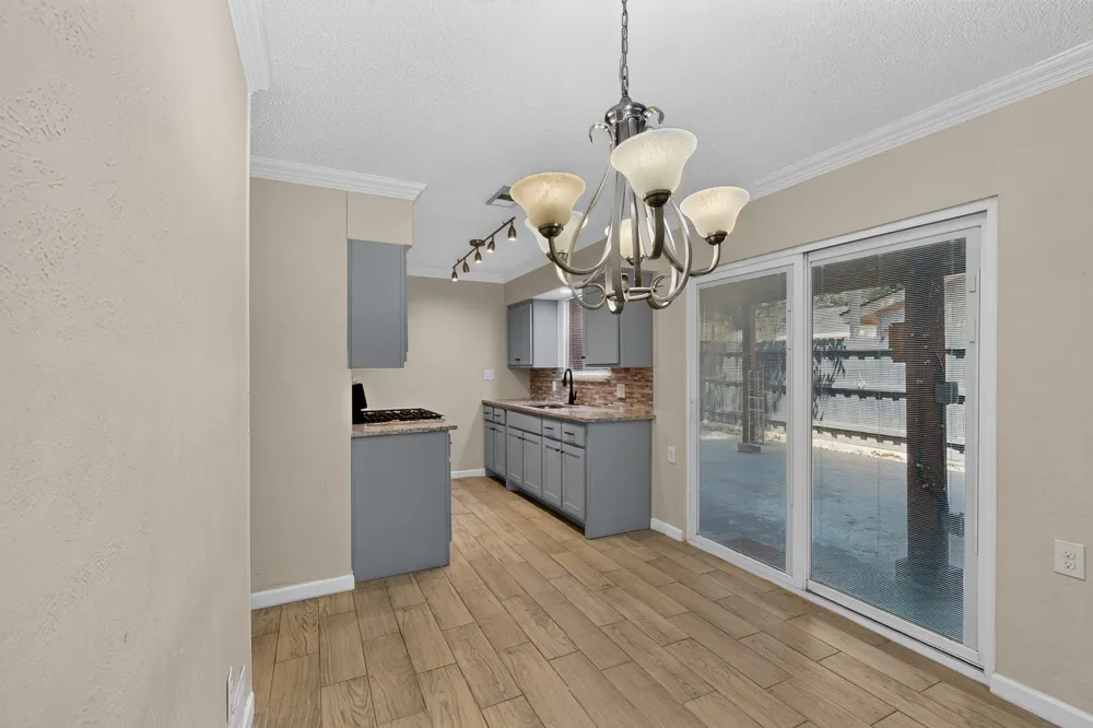 2441 Lakeshore Drive Grand Prairie, TX 75051