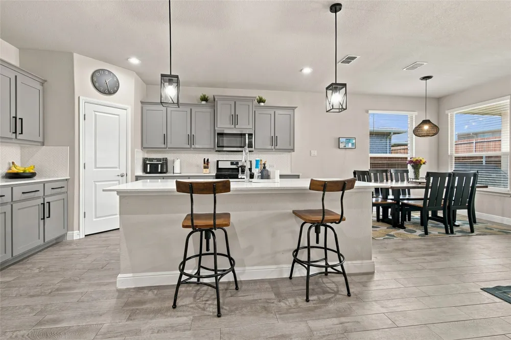 1129 Blackhorse Trail Fort Worth, TX 76247