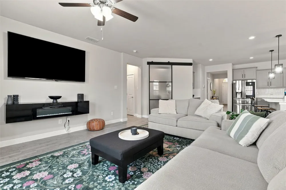 1129 Blackhorse Trail Fort Worth, TX 76247