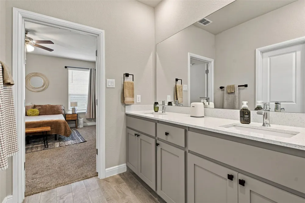 1129 Blackhorse Trail Fort Worth, TX 76247
