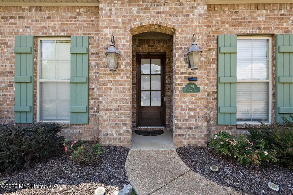 229 Grace Drive Flowood, MS 39232