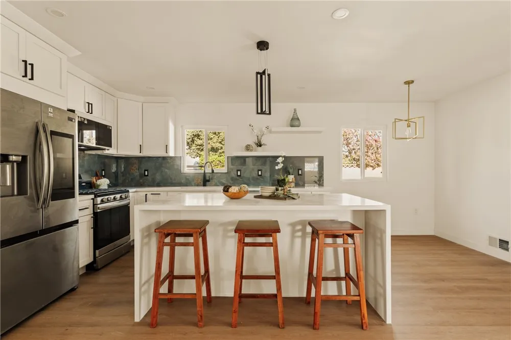 436 Hoover Orange, CA 92867