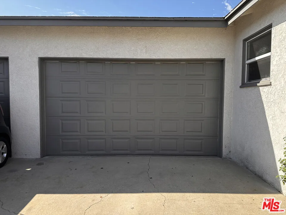 1160 Fries Avenue Wilmington, CA 90744
