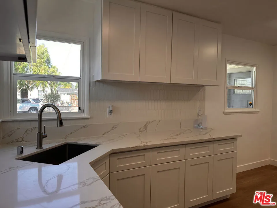 1160 Fries Avenue Wilmington, CA 90744