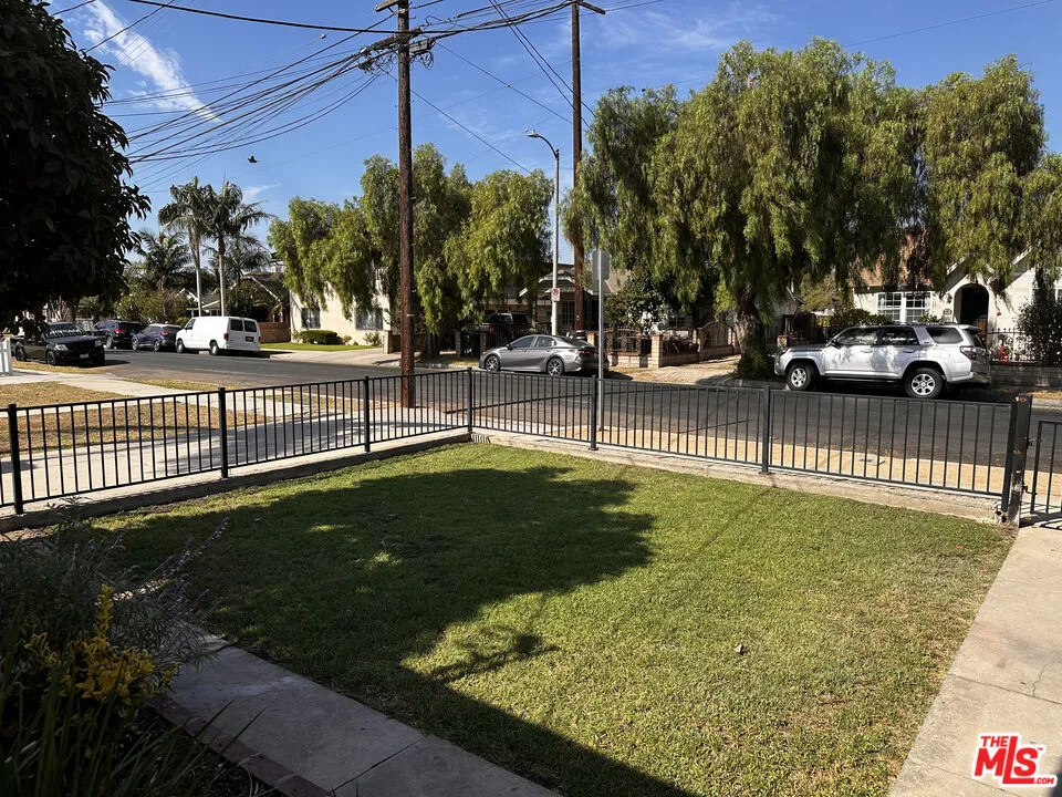 1160 Fries Avenue Wilmington, CA 90744