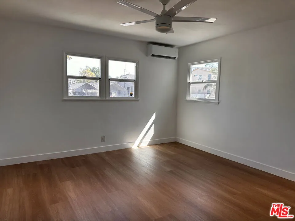 1160 Fries Avenue Wilmington, CA 90744