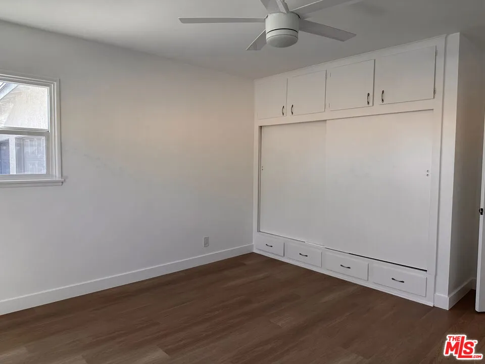 1160 Fries Avenue Wilmington, CA 90744