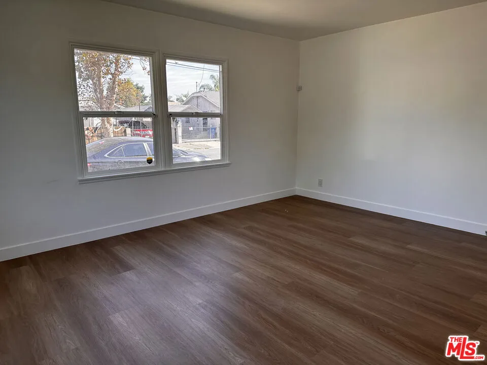 1160 Fries Avenue Wilmington, CA 90744