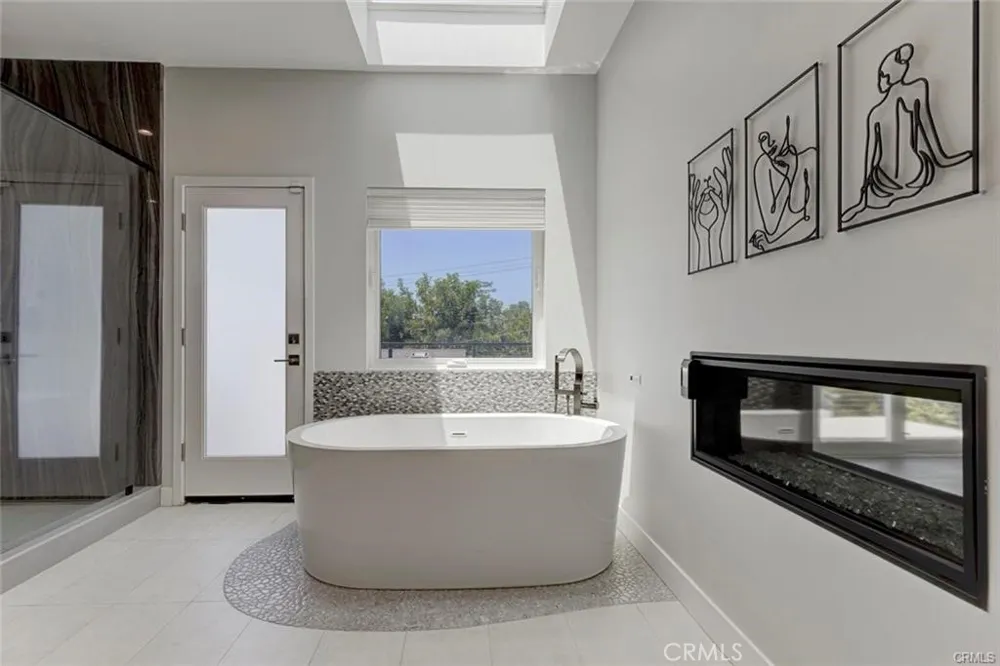 523 E Fairmount Burbank, CA 91501