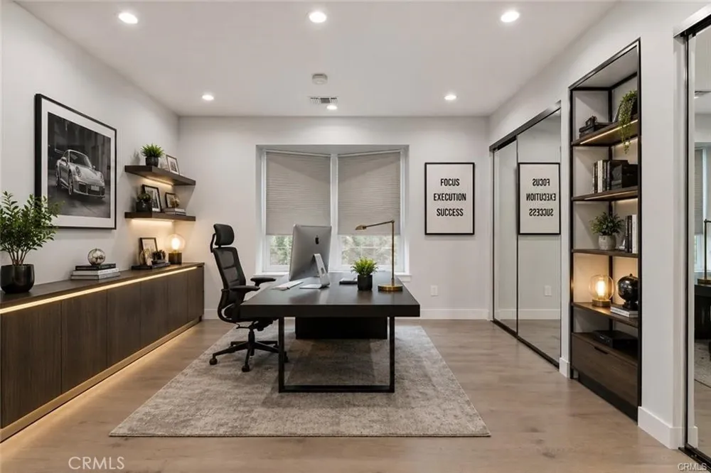 523 E Fairmount Burbank, CA 91501