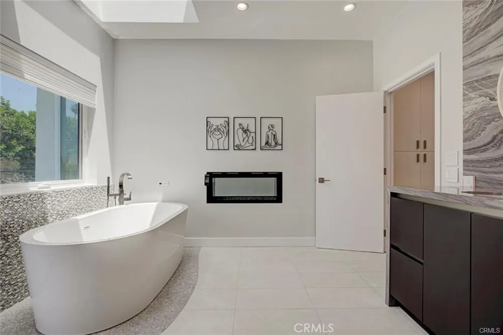 523 E Fairmount Burbank, CA 91501