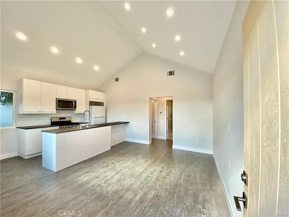 523 E Fairmount Burbank, CA 91501