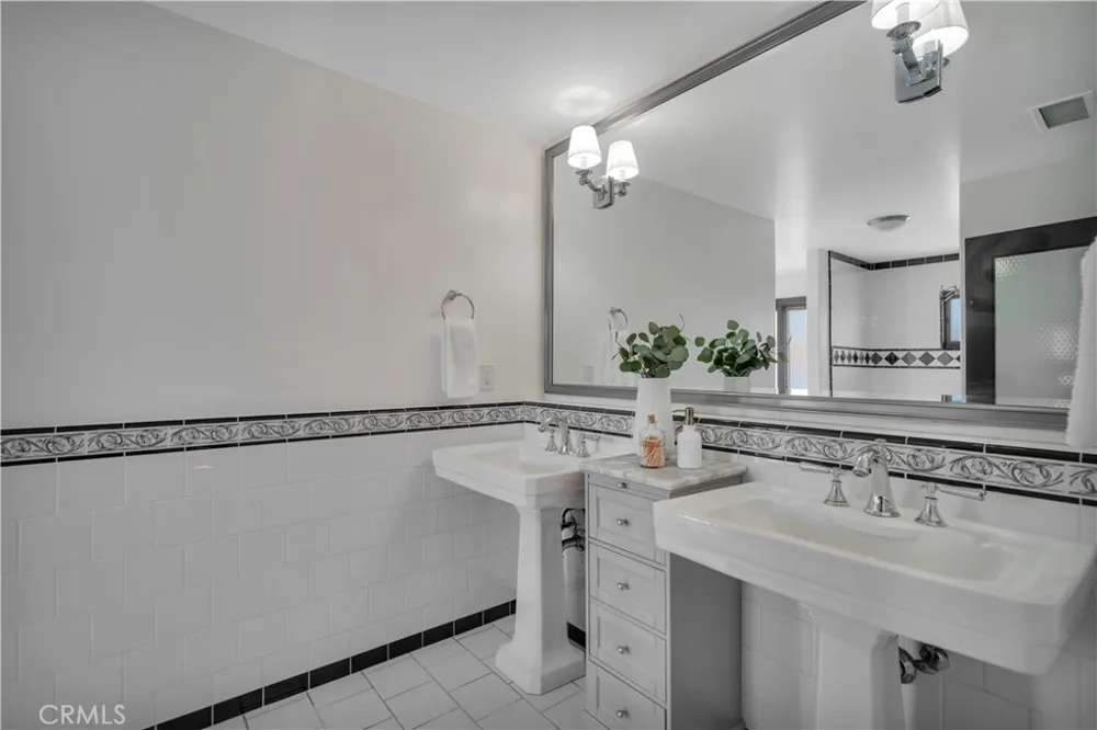 526 W 40th San Pedro, CA 90731