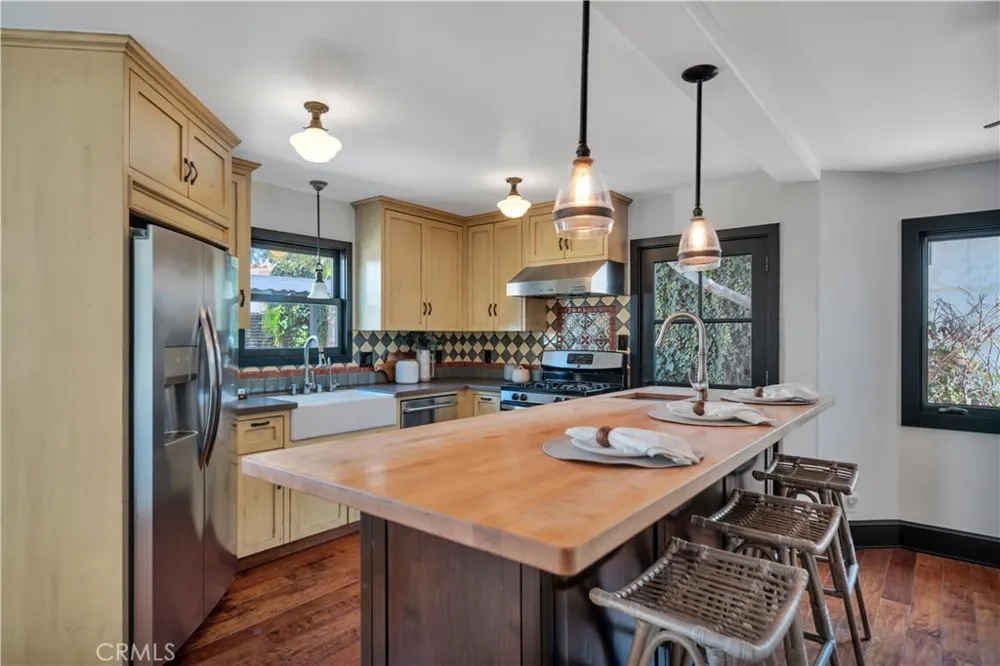 526 W 40th San Pedro, CA 90731