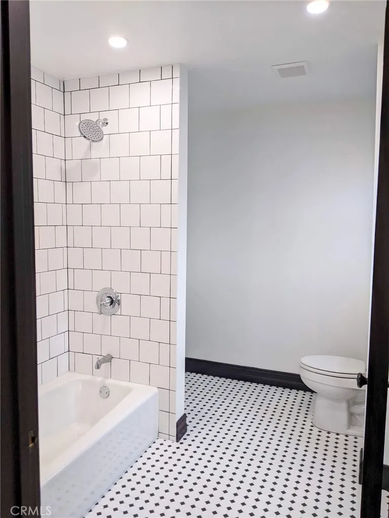526 W 40th San Pedro, CA 90731