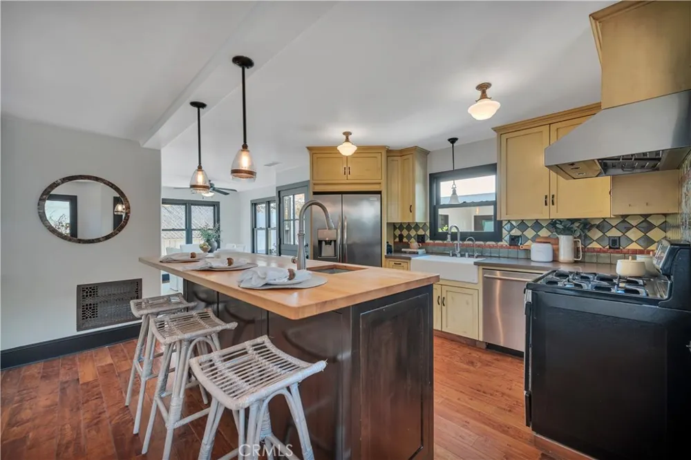 526 W 40th San Pedro, CA 90731