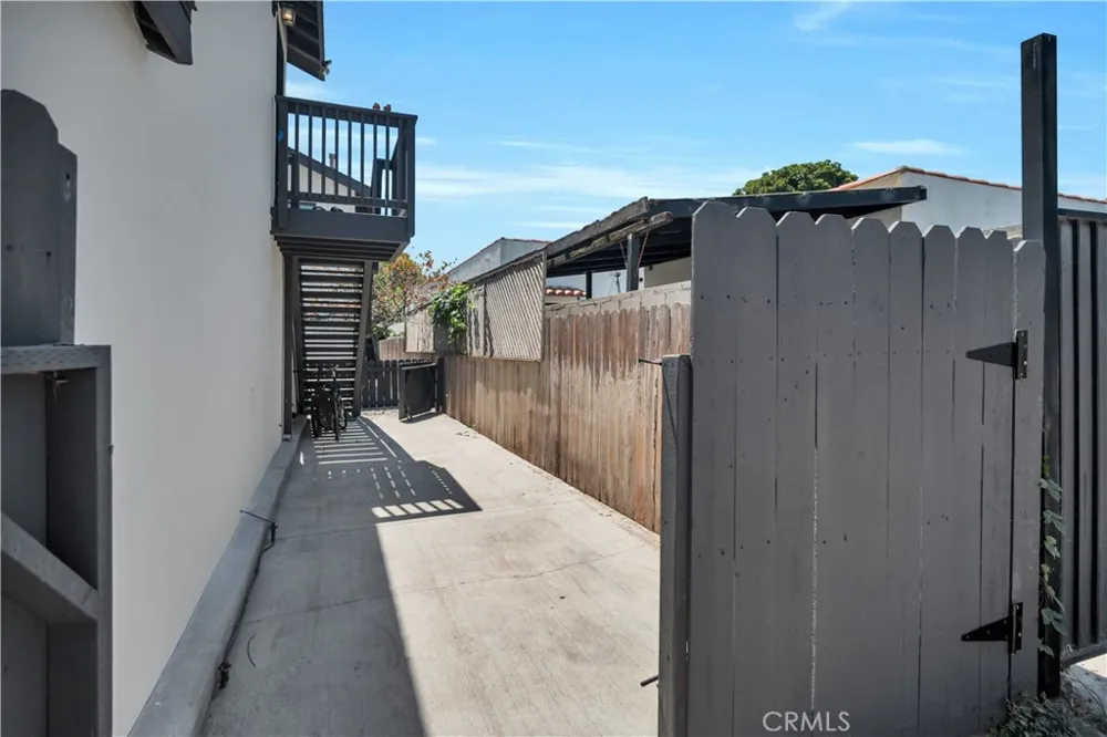 526 W 40th San Pedro, CA 90731