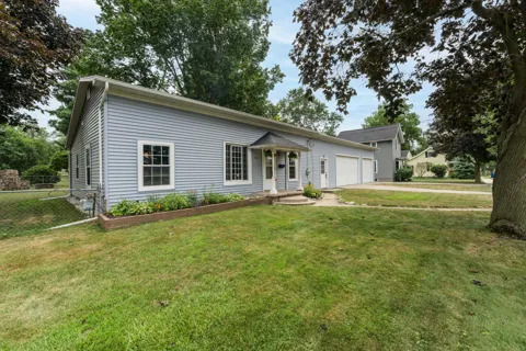 128 Floral Avenue