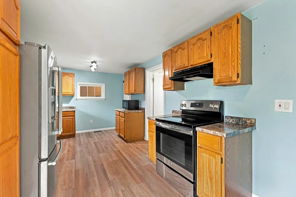 128 Floral Avenue Plainwell, MI 49080
