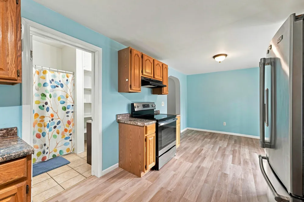 128 Floral Avenue Plainwell, MI 49080