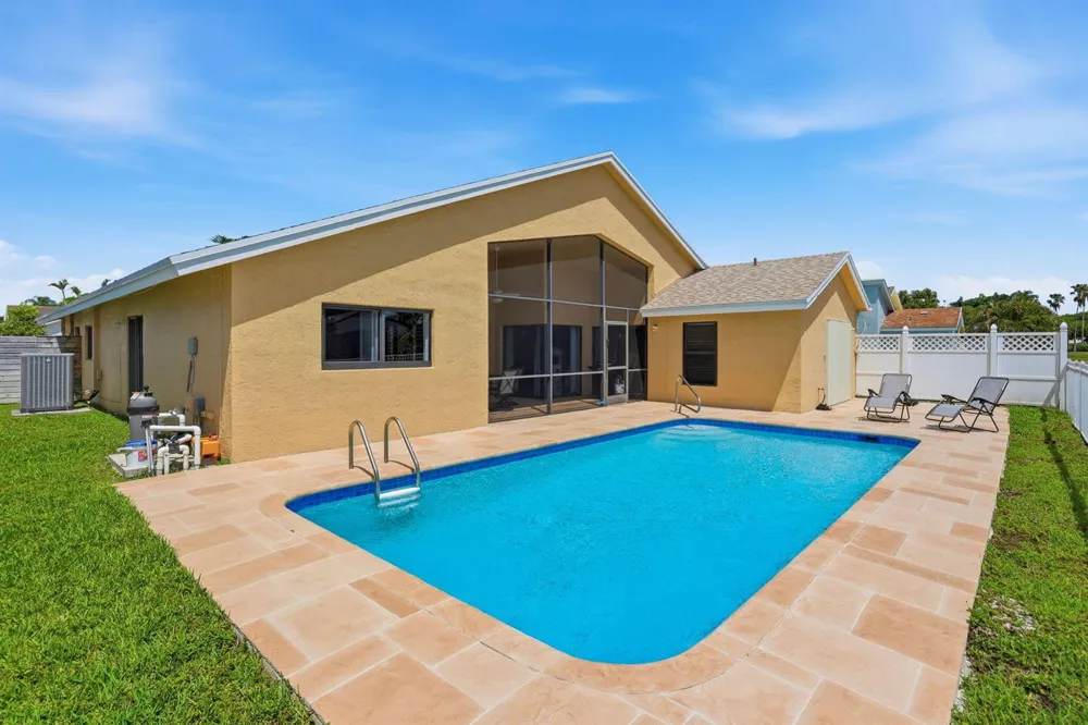 20986 Rustlewood Avenue Boca Raton, FL 33428