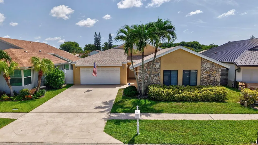 20986 Rustlewood Avenue Boca Raton, FL 33428